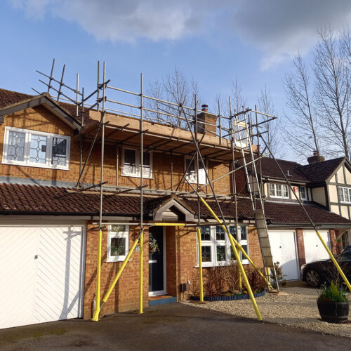 Scaffolding on house installed by Wargent Scaffolding Ltd in Eastleigh